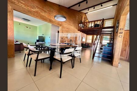 Sala 1 de casa para alugar com 3 quartos, 1000m² em São Luiz, Belo Horizonte