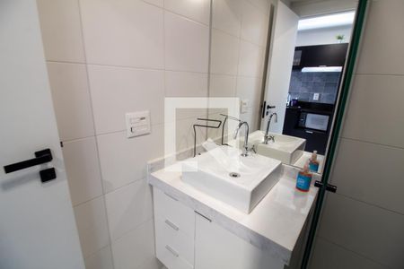Banheiro de apartamento à venda com 1 quarto, 25m² em Santo Amaro, São Paulo