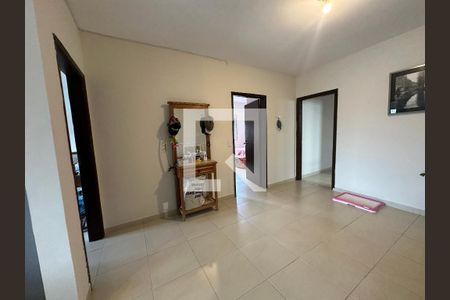 Sala de casa à venda com 4 quartos, 360m² em Vila Pindorama, Barueri