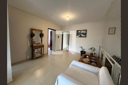 Sala de casa à venda com 4 quartos, 360m² em Vila Pindorama, Barueri