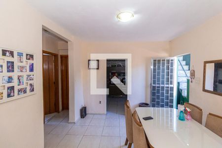 Sala de casa para alugar com 2 quartos, 144m² em Cavalcanti, Rio de Janeiro