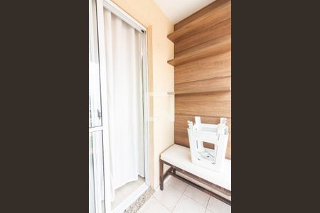 Sacada de apartamento para alugar com 3 quartos, 65m² em Santo Antônio, Osasco
