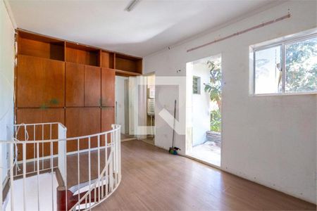 Casa à venda com 4 quartos, 210m² em Brooklin, São Paulo