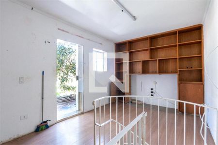 Casa à venda com 4 quartos, 210m² em Brooklin, São Paulo