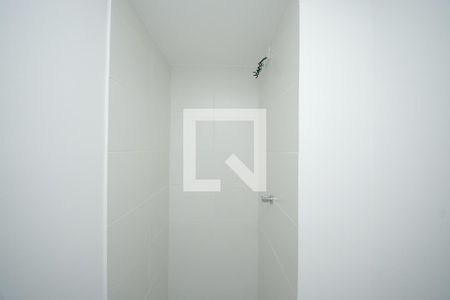 Banheiro de apartamento para alugar com 2 quartos, 45m² em Parque Sao Rafael, São Paulo