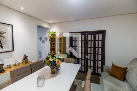 Sala de casa à venda com 4 quartos, 202m² em Jardim Tupanci, Barueri