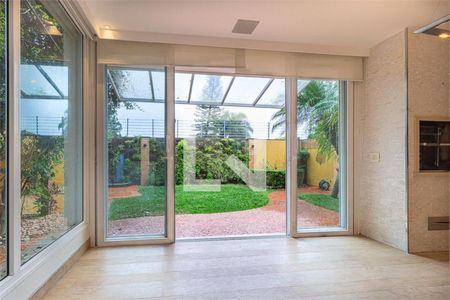 Casa à venda com 4 quartos, 471m² em Chácara Monte Alegre, São Paulo