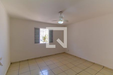 Quarto 1 de casa à venda com 2 quartos, 70m² em Vila São José, São Paulo