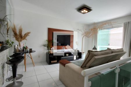 Sala de casa de condomínio à venda com 2 quartos, 200m² em Taquara, Rio de Janeiro