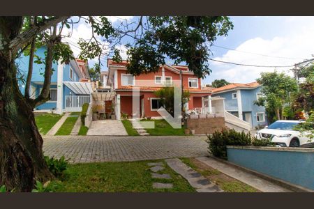 Sala Vista  de casa de condomínio à venda com 4 quartos, 136m² em Pendotiba, Niterói