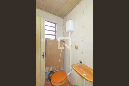 Banheiro 2 de casa à venda com 1 quarto, 50m² em Niterói, Canoas