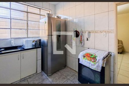 Cozinha de apartamento à venda com 3 quartos, 100m² em Concórdia, Belo Horizonte