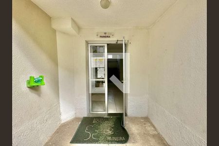 Corredor de kitnet/studio para alugar com 2 quartos, 64m² em Jardim Monte Santo, Cotia