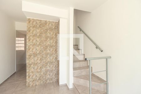 Sala de casa de condomínio para alugar com 2 quartos, 80m² em Guaratiba, Rio de Janeiro