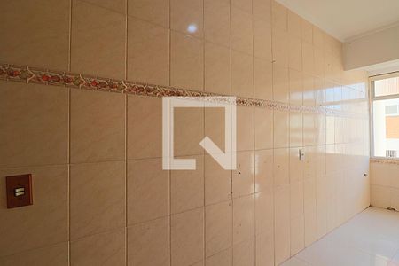 Cozinha de apartamento à venda com 2 quartos, 59m² em Jardim do Salso, Porto Alegre