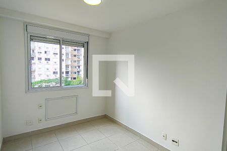 Quarto 1 de apartamento para alugar com 2 quartos, 54m² em Jacarepaguá, Rio de Janeiro
