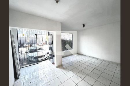 Casa à venda com 4 quartos, 250m² em Indianópolis, São Paulo