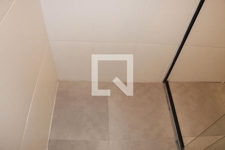Banheiro do Quarto 2 de casa para alugar com 2 quartos, 70m² em Jardim Nayara, Embu das Artes