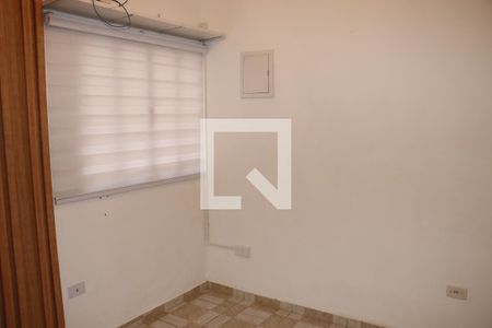 Sala de casa para alugar com 2 quartos, 70m² em Jardim Nayara, Embu das Artes