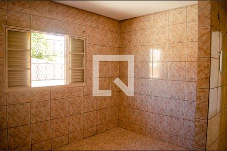 Cozinha de casa para alugar com 2 quartos, 70m² em Setor Sul, Goiânia