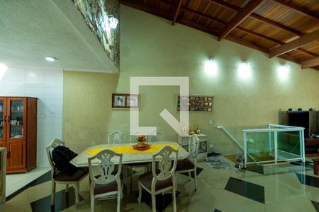 Sala de casa para alugar com 3 quartos, 500m² em Parque Viana, Barueri