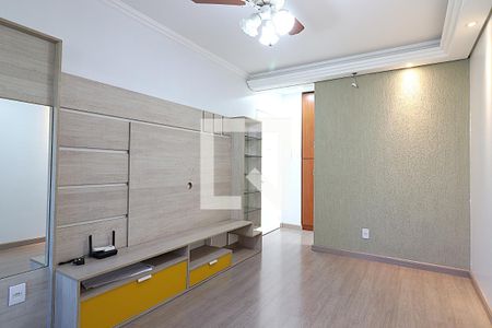 Sala de apartamento à venda com 2 quartos, 65m² em Rubem Berta, Porto Alegre