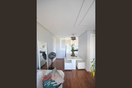 Sala de apartamento para alugar com 2 quartos, 45m² em Moquetá, Nova Iguaçu