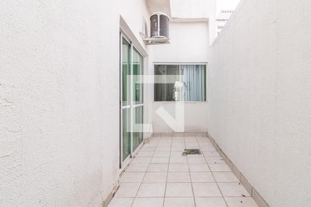 Quintal 1(acesso pela Suíte 1) de casa à venda com 3 quartos, 140m² em Vila Olímpia, São Paulo