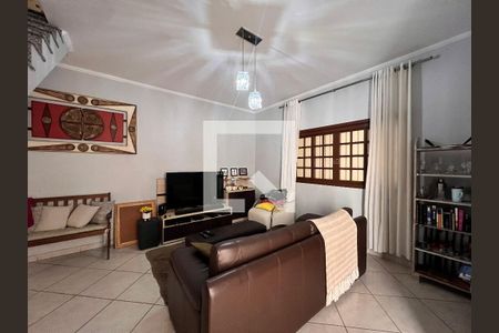 Sala de casa para alugar com 2 quartos, 200m² em Jardim Santa Beatriz, Guarulhos