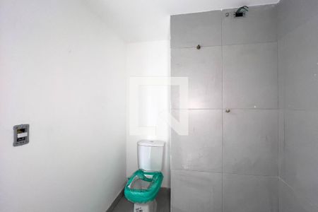 Banheiro de kitnet/studio à venda com 1 quarto, 26m² em Vila Dom Pedro I, São Paulo