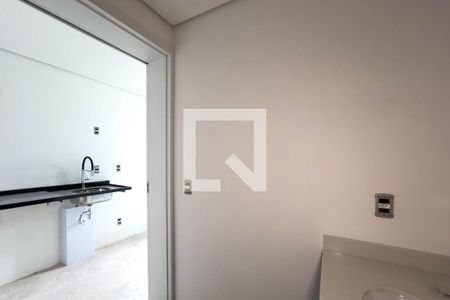 Banheiro de kitnet/studio à venda com 1 quarto, 26m² em Vila Dom Pedro I, São Paulo