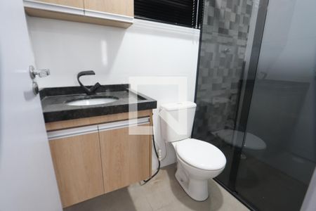 Banheiro de kitnet/studio para alugar com 1 quarto, 27m² em Vila Formosa, São Paulo