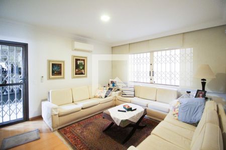 Sala de TV 1 de casa à venda com 5 quartos, 415m² em Indianópolis, São Paulo