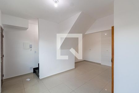 Sala e Cozinha de casa de condomínio para alugar com 2 quartos, 65m² em Vila Pierina, São Paulo