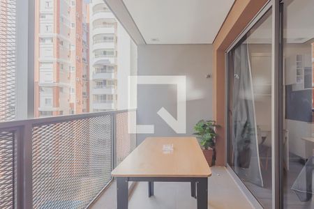 Varanda de kitnet/studio para alugar com 1 quarto, 24m² em Pinheiros, São Paulo
