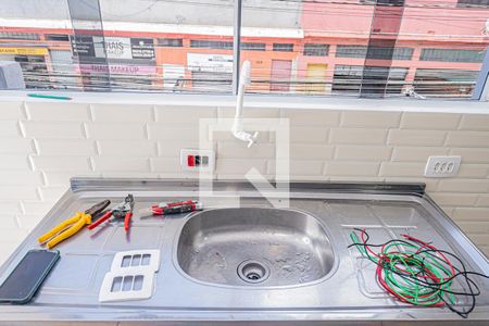 Sala e cozinha de casa para alugar com 1 quarto, 90m² em Jardim Paulistano (zona Norte), São Paulo