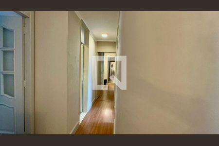 Corredor de apartamento à venda com 3 quartos, 100m² em Sumaré, São Paulo