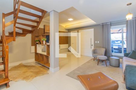 Sala de casa à venda com 3 quartos, 180m² em Ipanema, Porto Alegre