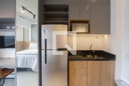 Cozinha de kitnet/studio para alugar com 1 quarto, 23m² em Santo Amaro, São Paulo
