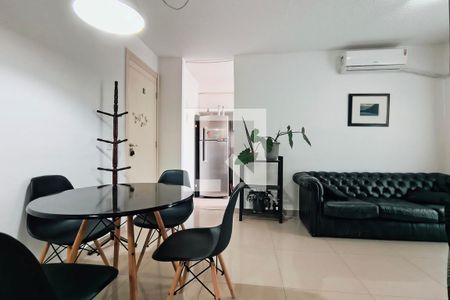 Sala de apartamento à venda com 2 quartos, 55m² em Barra Olímpica, Rio de Janeiro