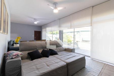 Sala de casa à venda com 3 quartos, 250m² em Bosque da Saúde, São Paulo