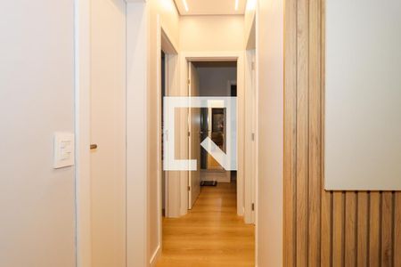 Corredor de apartamento à venda com 3 quartos, 89m² em Jardim Wanda, Taboão da Serra