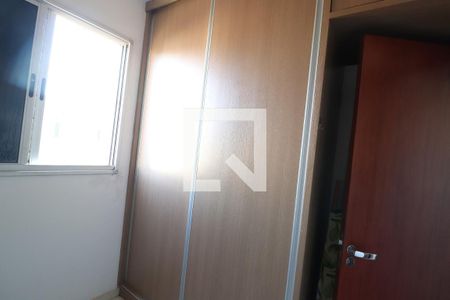 Quarto 1 de apartamento para alugar com 2 quartos, 56m² em Laranjeiras, Uberlândia