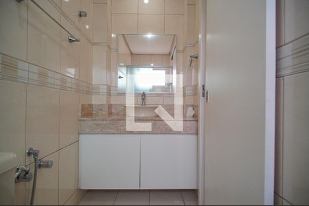 Banheiro de apartamento à venda com 1 quarto, 58m² em Centro, São Leopoldo