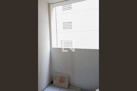 Sacada de apartamento para alugar com 2 quartos, 36m² em Metalúrgicos, Osasco