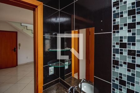 Banheiro Social de apartamento à venda com 3 quartos, 8469m² em Floramar, Belo Horizonte