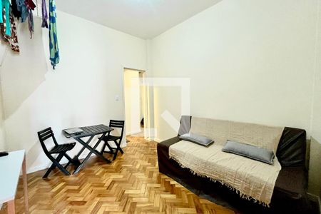 Apartamento à venda com 2 quartos, 75m² em Copacabana, Rio de Janeiro