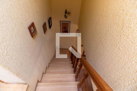 Escada de casa à venda com 3 quartos, 89m² em Serra Grande, Niterói