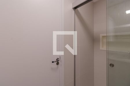 Banheiro de kitnet/studio à venda com 1 quarto, 24m² em Indianópolis, São Paulo