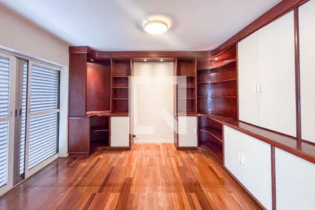 Sala de apartamento à venda com 3 quartos, 225m² em Cerqueira César, São Paulo